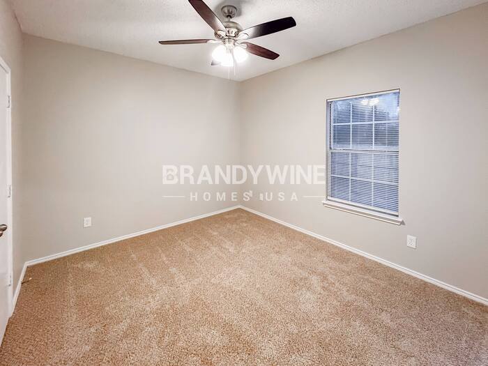 Building Photo - 910 Gable Ave