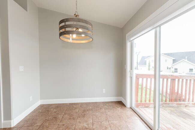 Building Photo - 237 E 270 N