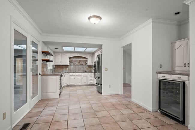 Building Photo - Custom Boulder 4 Bedroom + Finished Basement