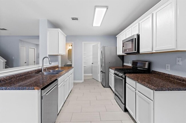 Building Photo - 6003 Wideleaf Dr
