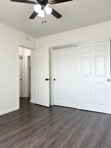 Building Photo - 4735 W Broadway