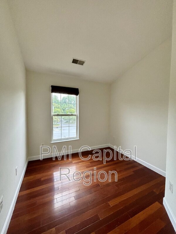 Building Photo - 20800 Mountain Lake Terrace