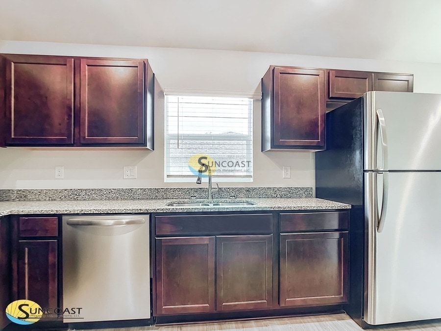 Building Photo - 1631 SW 160th Pl