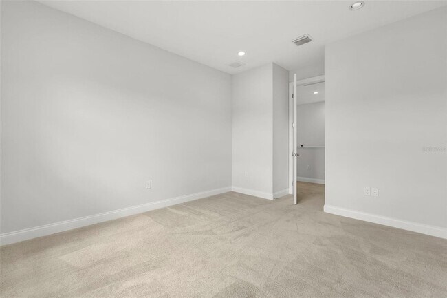 Building Photo - 10511 Royal Cypress Way