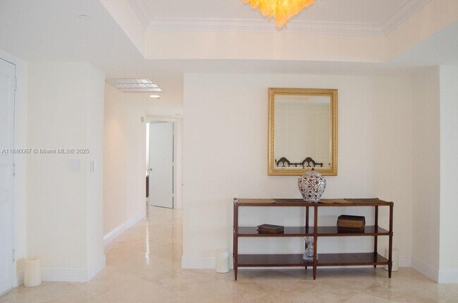 Building Photo - 17201 Collins Ave