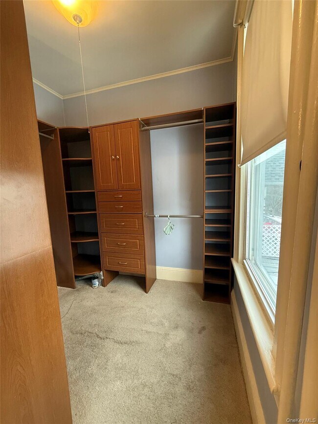 Building Photo - 27 Balding Ave