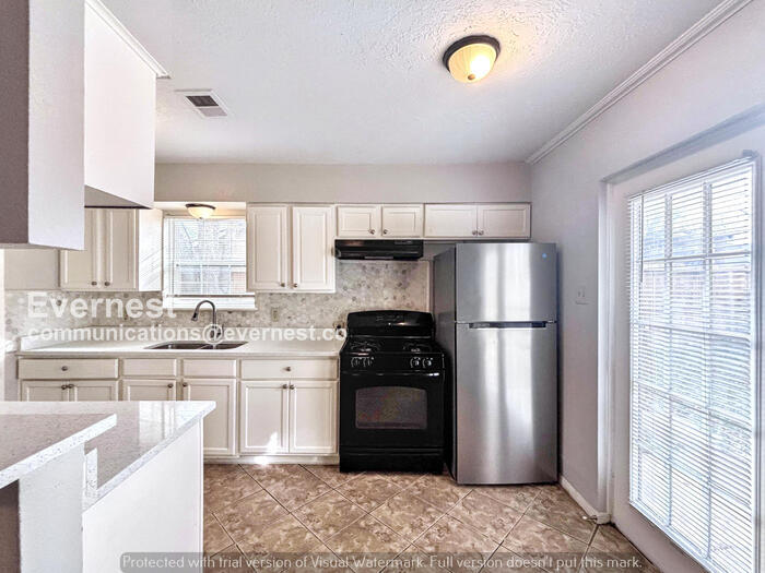 Building Photo - 5214 Fairgreen Ln