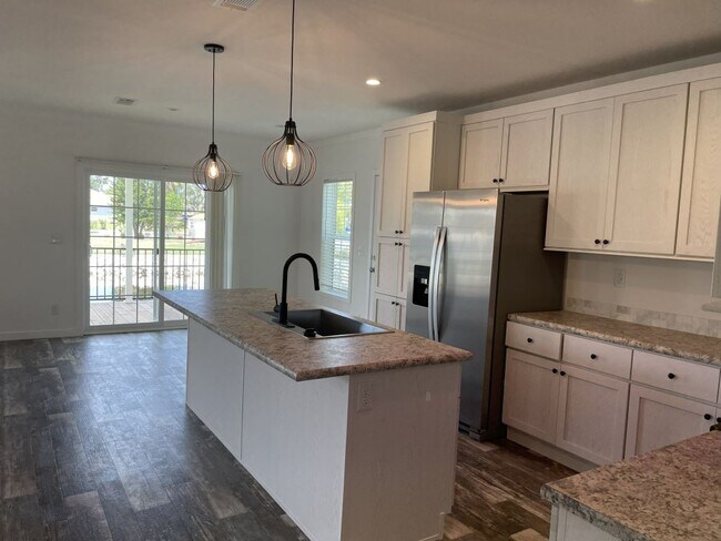 Building Photo - 5715 Blue Harbor Dr