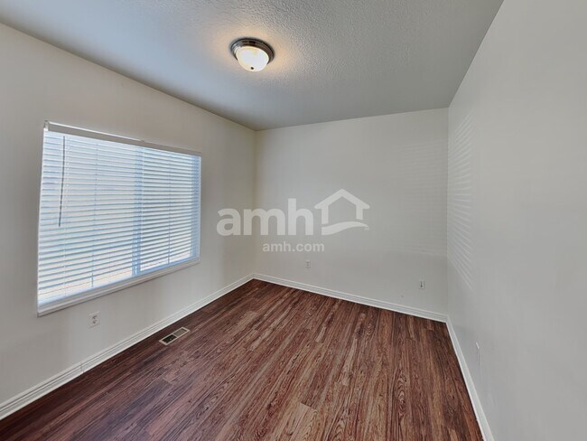 Building Photo - 8073 S Madison Nan Dr