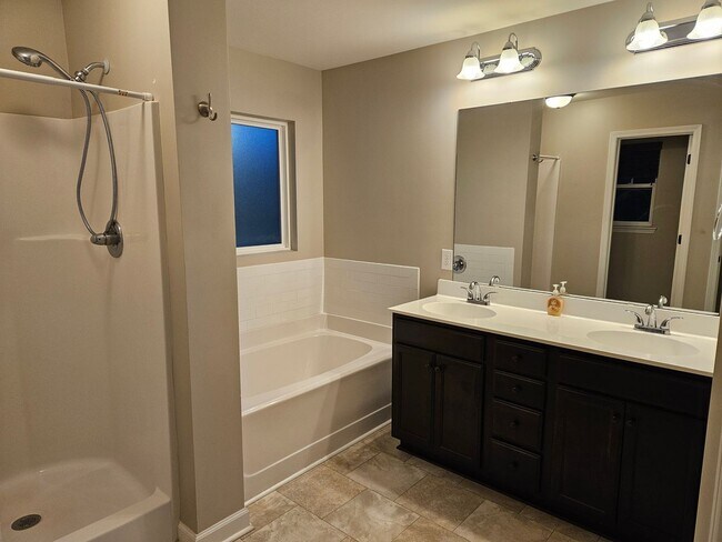 Building Photo - Charming 3-bedroom, 2-bathroom unfurnished home - No HOA - Sneads Ferry