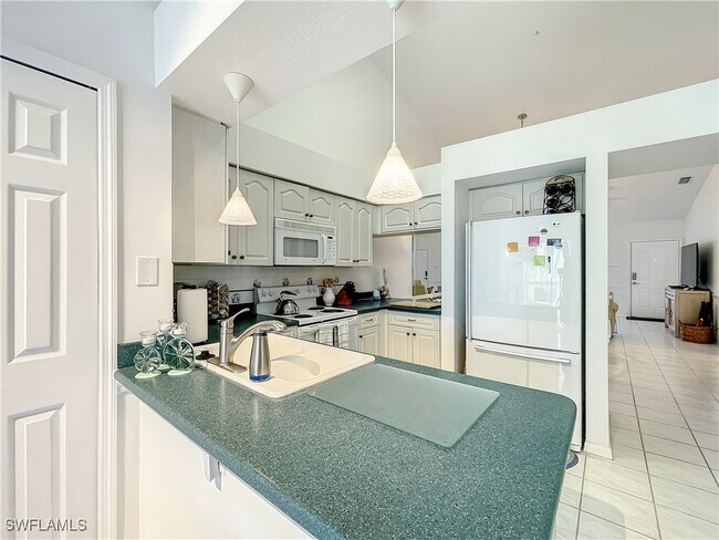 Building Photo - 470 Bermuda Cove Way
