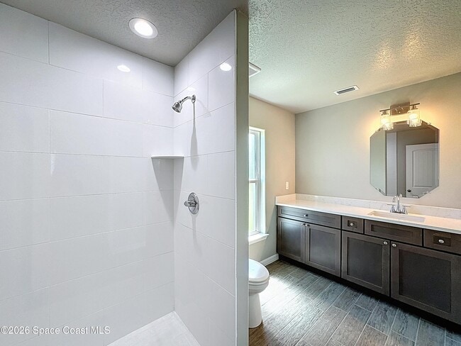 Building Photo - 1101 San Filippo Dr SE