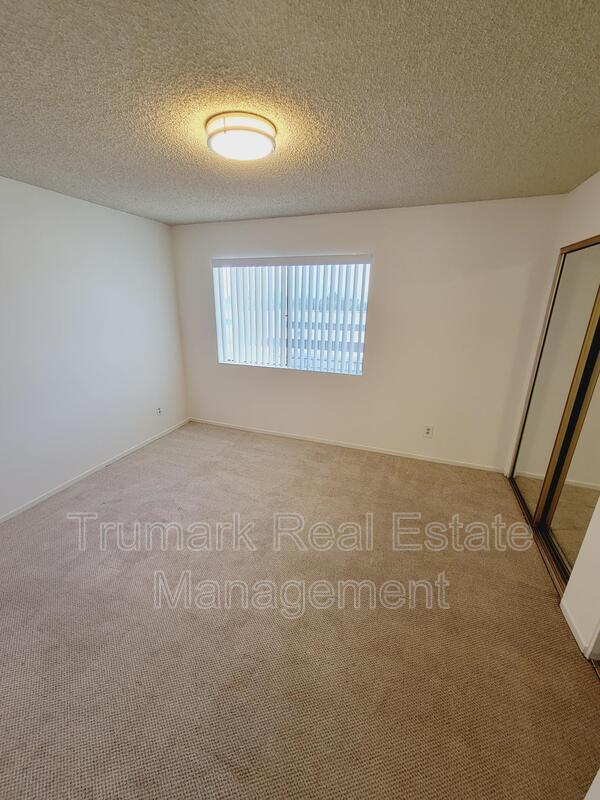 Building Photo - 553 E Orange Grove Ave