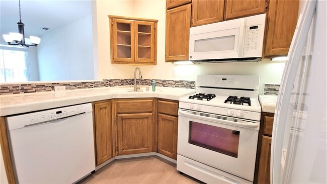 Building Photo - 624 Atherton Pl