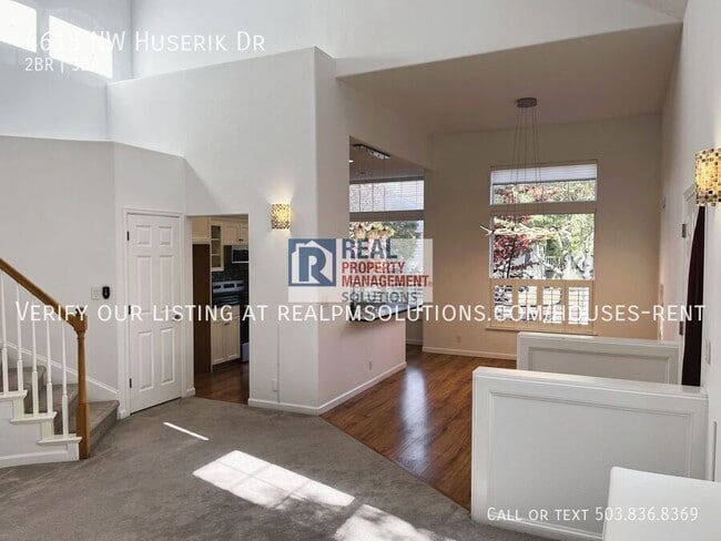 Building Photo - 4615 NW Huserik Dr