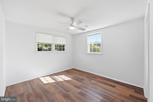 Building Photo - 8009 Gosport Ln