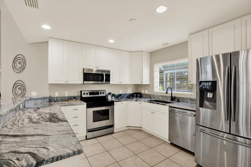 Building Photo - 6439 Gentle Ben Cir