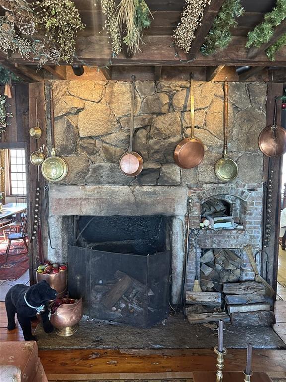 Building Photo - 245 Cove Point Rd W