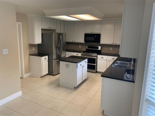 Building Photo - 18019 Oak Orchard Lane