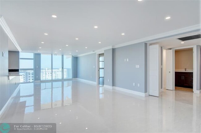 Building Photo - 1360 S Ocean Blvd