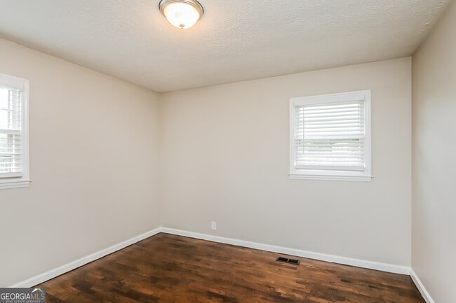 Building Photo - 2309 Stephens Cir