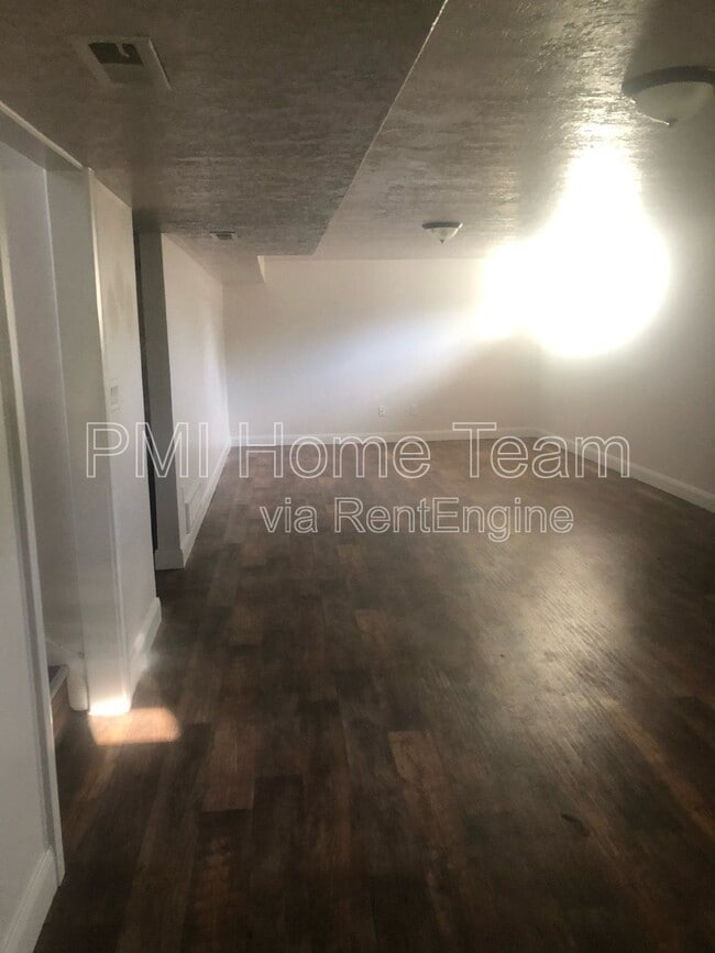 Building Photo - 661 14th St