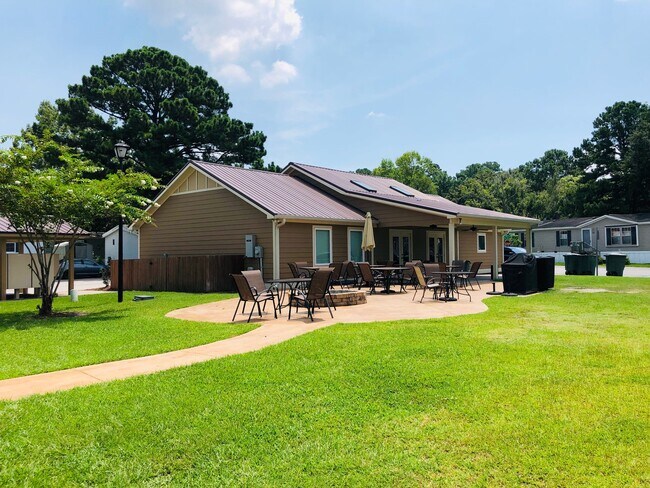 Building Photo - 1001 Spring Valley Dr