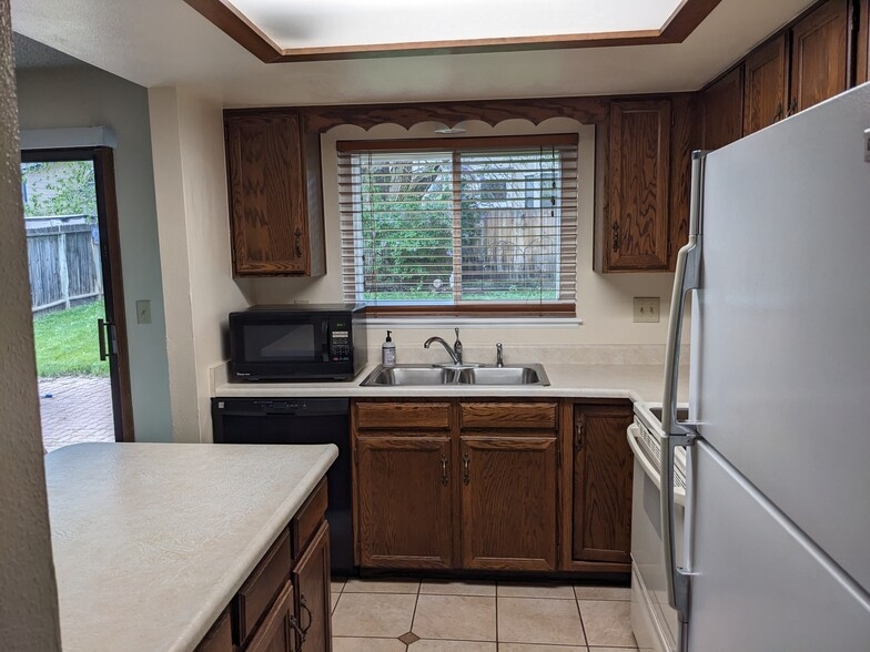 Kithen - 6220 Pemberton Way