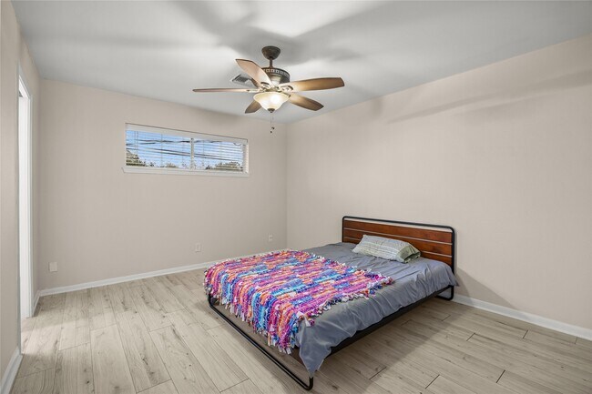 Building Photo - 1607 Buescher Dr