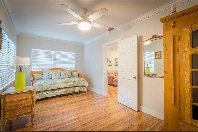 Building Photo - 555 NE 71st St