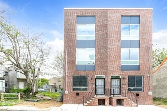 Building Photo - 1435 S Fallon St