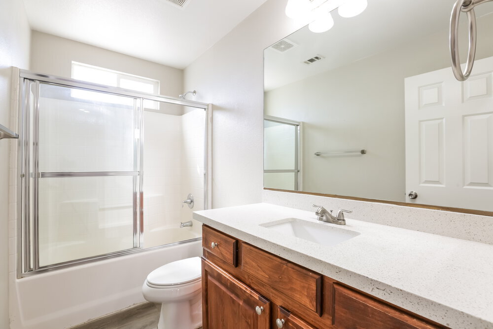 Building Photo - 4477 Oberlander Ave