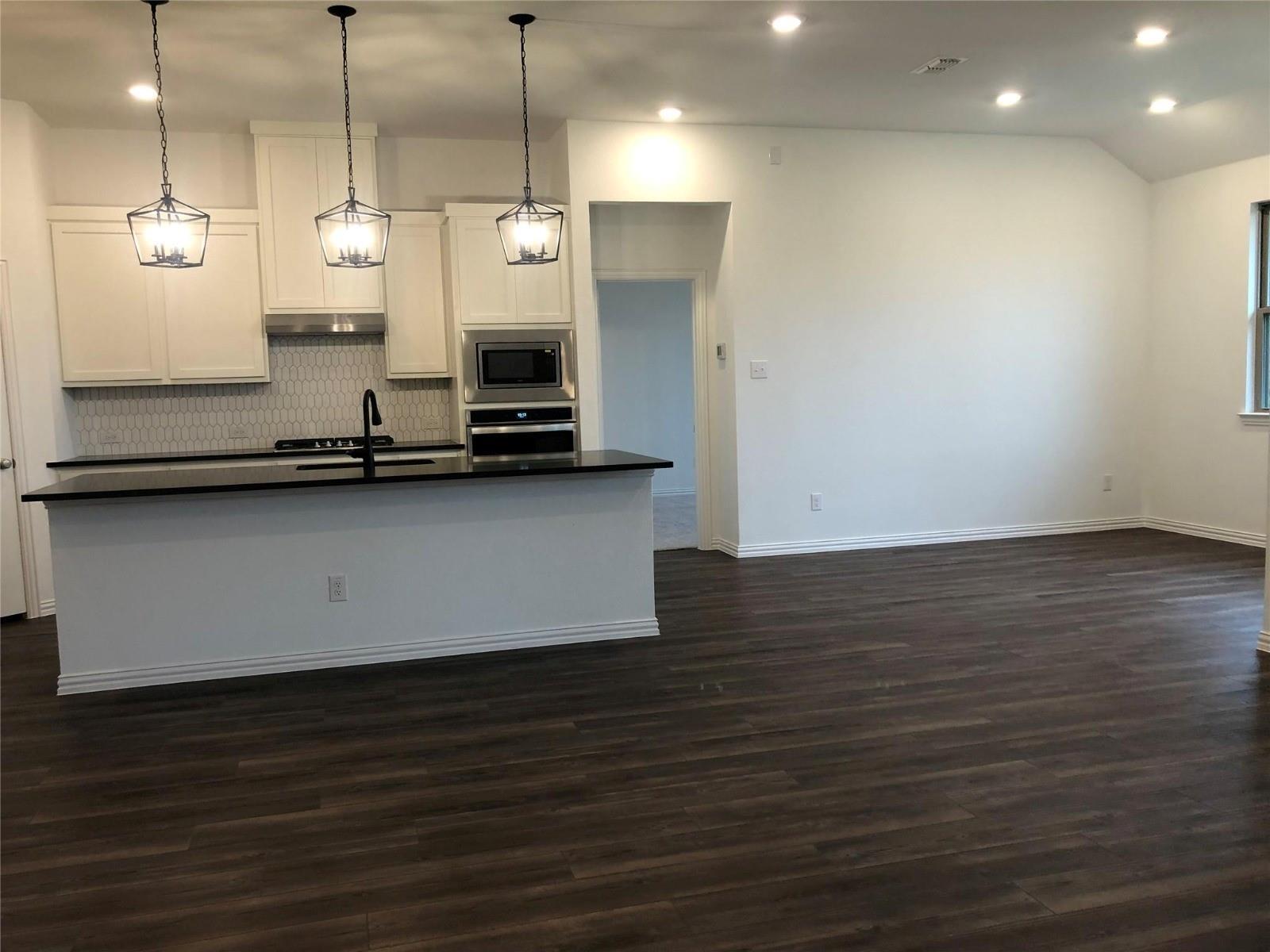 Building Photo - 2207 Primrose Trl