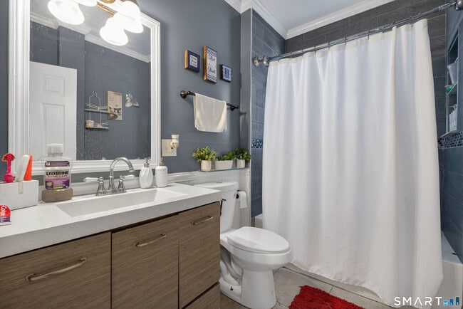 Building Photo - 361 Ridgefield Ave