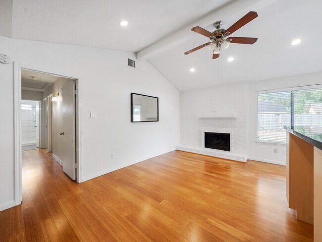 Building Photo - 1223 Bramblebury Dr