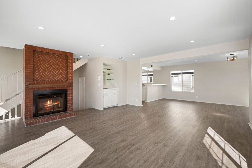 Building Photo - 1030 Ruberta Ave