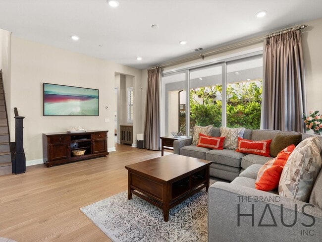 Building Photo - Rare 55+ Gated Travata Community – Bedrooms on Main + Loft + Resort-Style Amenities!