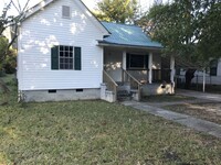 Building Photo - Newly remodeled 3-bedroom 1 bath in Alabam...