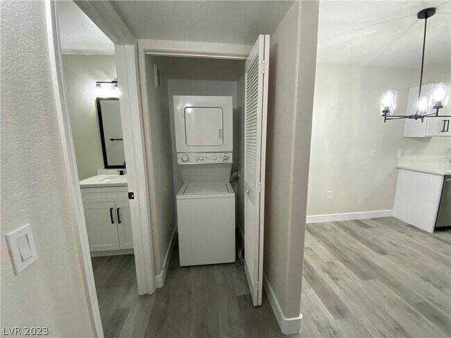 Building Photo - 3318 N Decatur Blvd