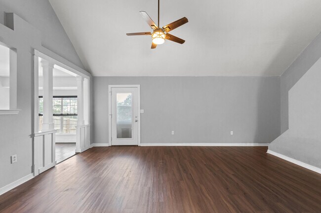 Building Photo - 380 Riverchase Blvd