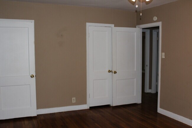 Building Photo - 2717 28th St