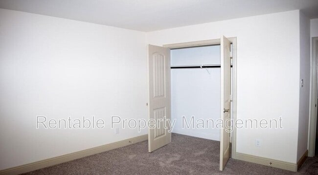 Building Photo - 1247 Wiltshire Dr