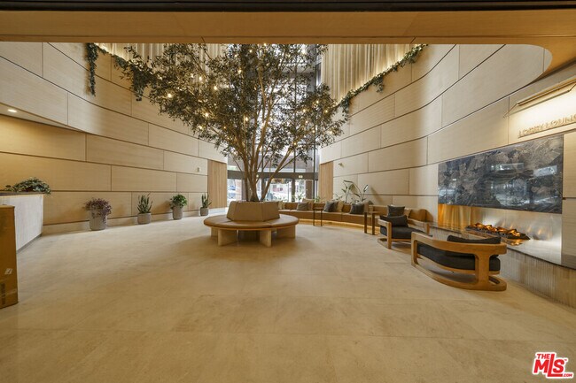 Building Photo - 1100 Wilshire Blvd