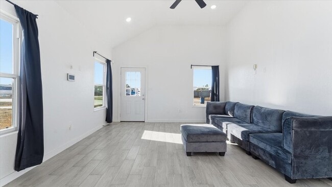 Building Photo - 1428 Rd 5607