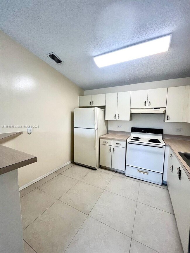 Building Photo - 3610 N 56th Ave