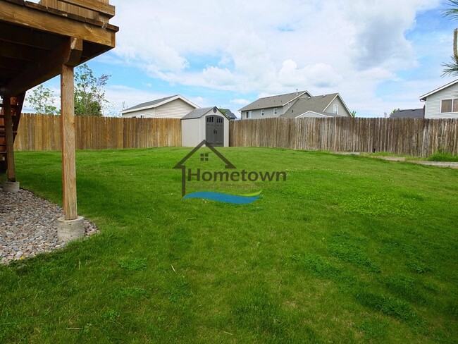 Building Photo - Beautiful 4 Bed 2 Bath Home on Corner Lot ...