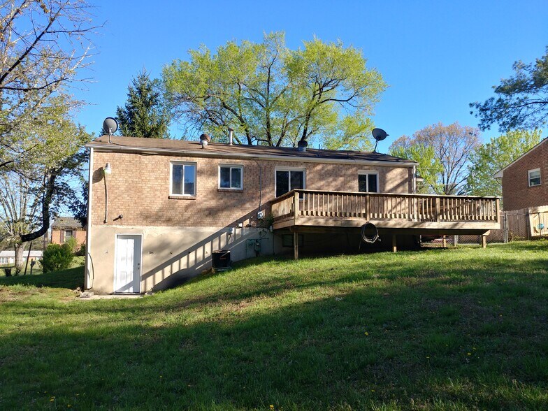 Building Photo - 2809 Creekwood Dr