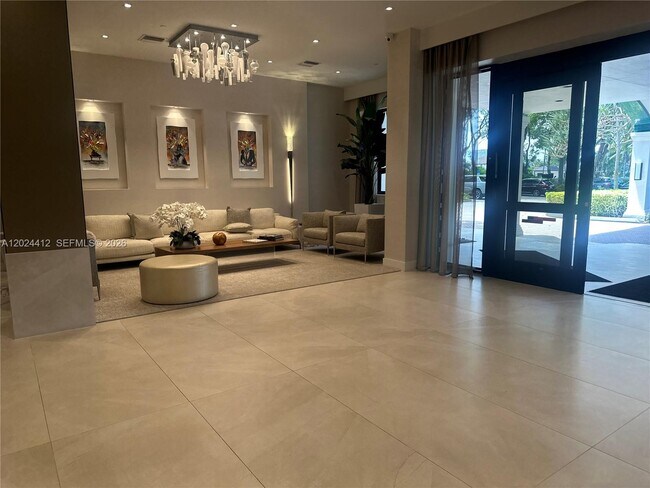 Building Photo - 3640 Yacht Club Dr