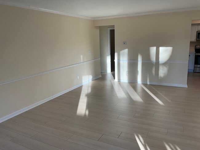 Building Photo - 1300 Cedarwood Dr