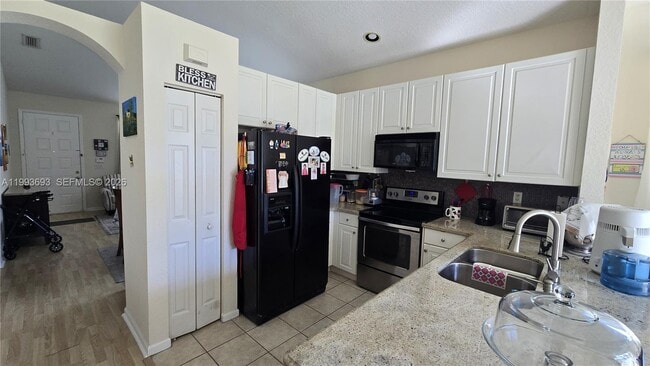 Building Photo - 7950 NW 20th St